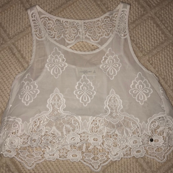 MUST GO BY 8/5: Abercrombie & Fitch Bundle - Picture 2 of 8